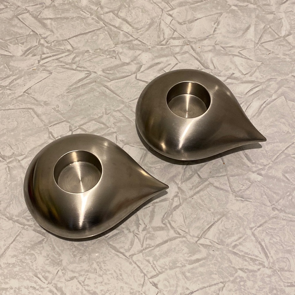 TWO AAVA DROPLET TEALIGHT HOLDERS